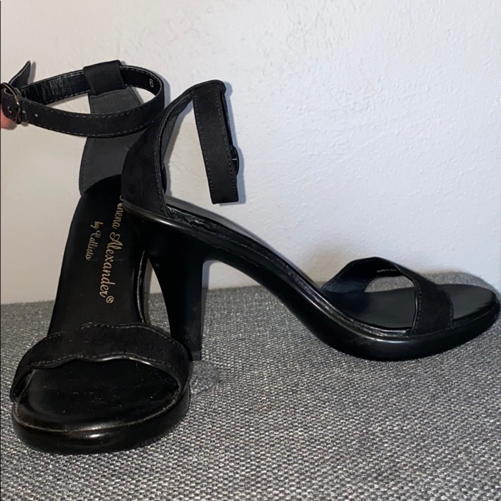Black ankle strap sandal